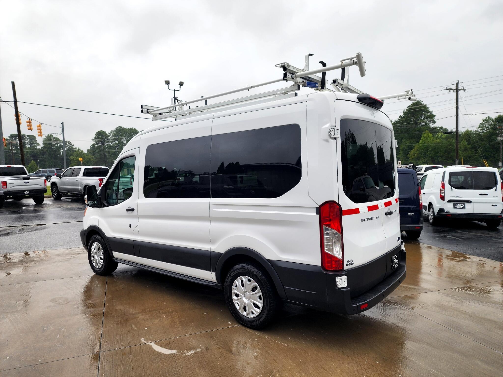 2018 Ford Transit Passenger XLT photo 6
