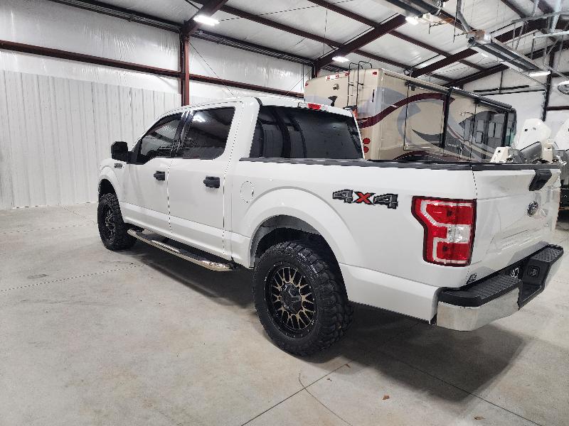 Ford F-150 4WD SuperCrew 145" XLT 2018