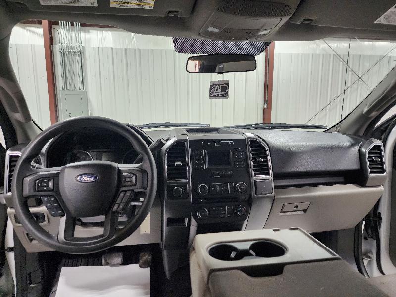 Ford F-150 4WD SuperCrew 145" XLT 2018