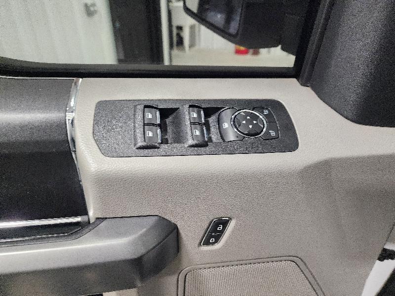 Ford F-150 4WD SuperCrew 145" XLT 2018