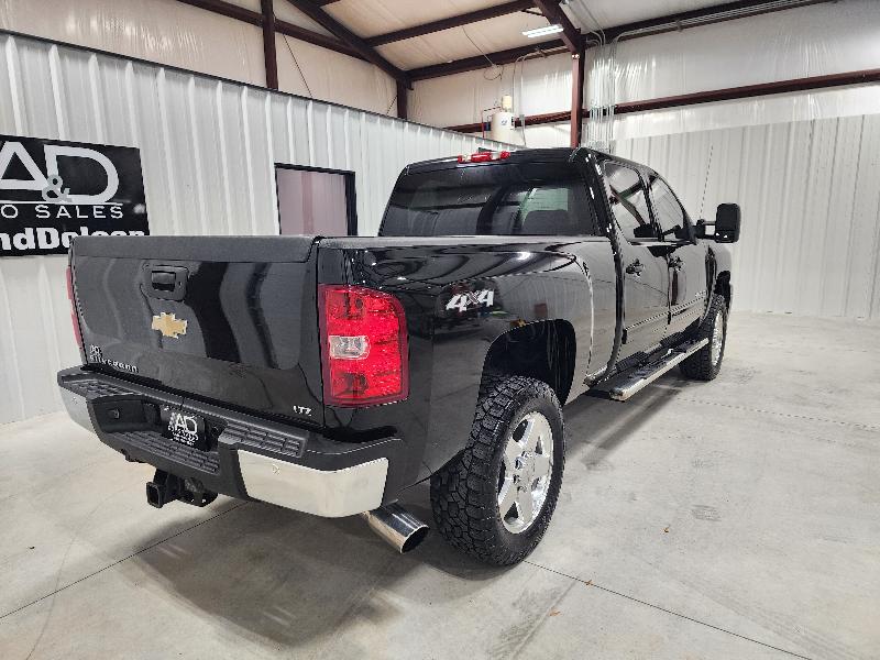 Chevrolet Silverado 2500HD 4WD Crew Cab 153.7" LTZ 2011