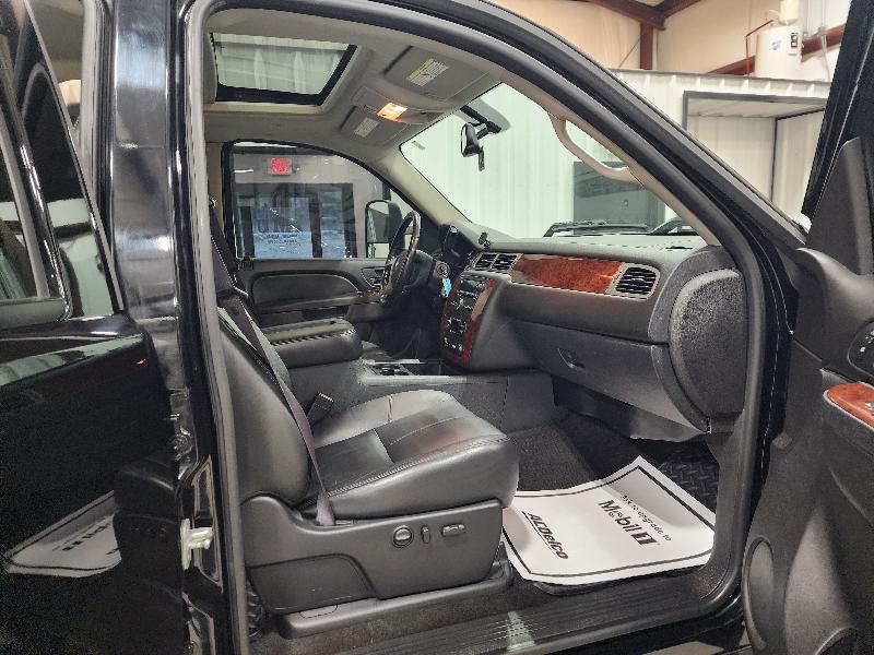 Chevrolet Silverado 2500HD 4WD Crew Cab 153.7" LTZ 2011