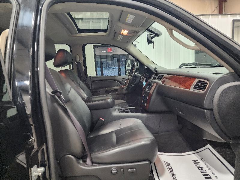 Chevrolet Silverado 2500HD 4WD Crew Cab 153.7" LTZ 2011