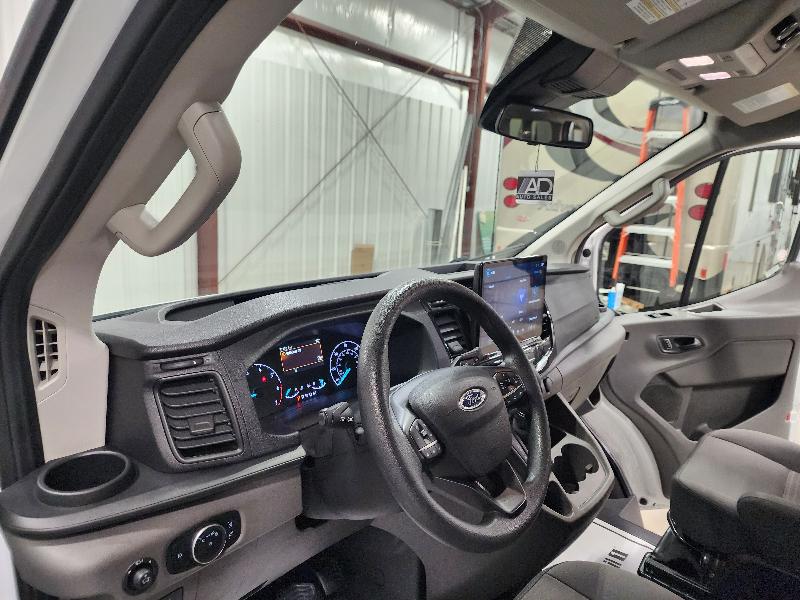 Ford Transit Passenger Wagon T-350 148" Low Roof XLT RWD 2023