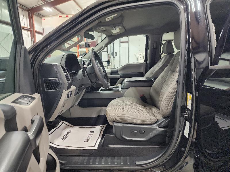 Ford Super Duty F-250 SRW XLT 4WD Crew Cab 6.75' Box 2022