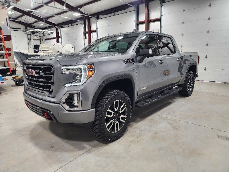 GMC Sierra 1500 4WD Crew Cab 147" AT4 2019