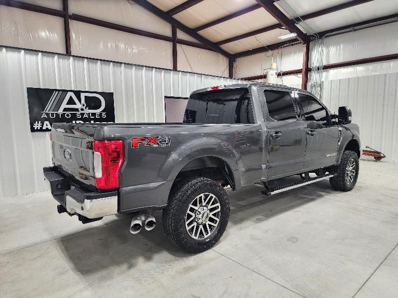 Ford Super Duty F-250 SRW Lariat 4WD Crew Cab 6.75' Box 2017