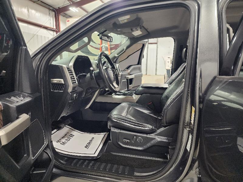 Ford Super Duty F-250 SRW Lariat 4WD Crew Cab 6.75' Box 2017