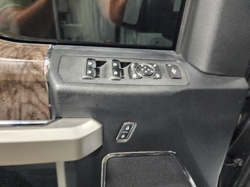 Ford Super Duty F-250 SRW Lariat 4WD Crew Cab 6.75' Box 2017