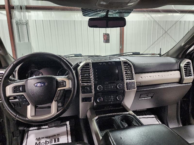 Ford Super Duty F-250 SRW Lariat 4WD Crew Cab 6.75' Box 2017