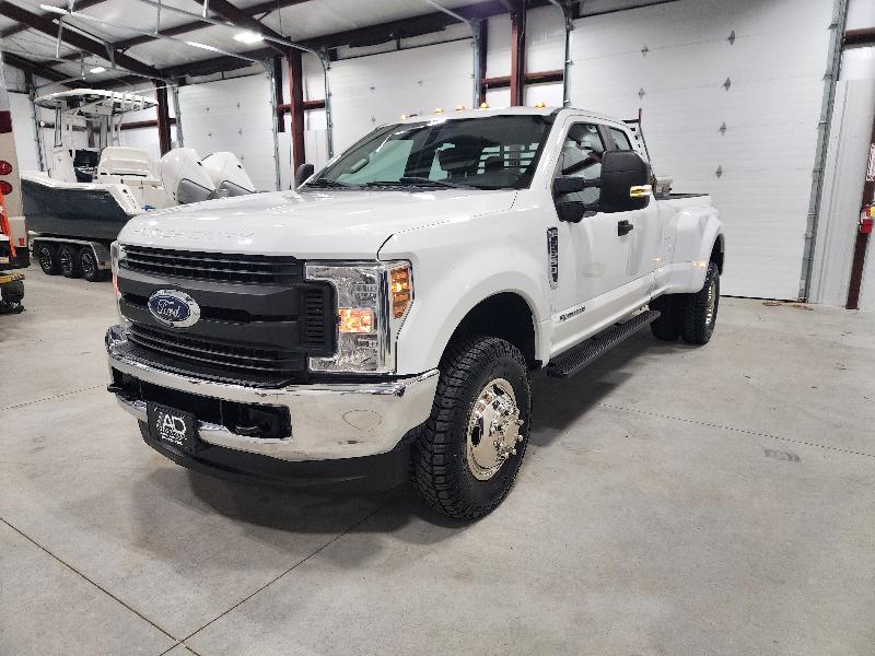 Ford Super Duty F-350 DRW XL 4WD SuperCab 8' Box 2019