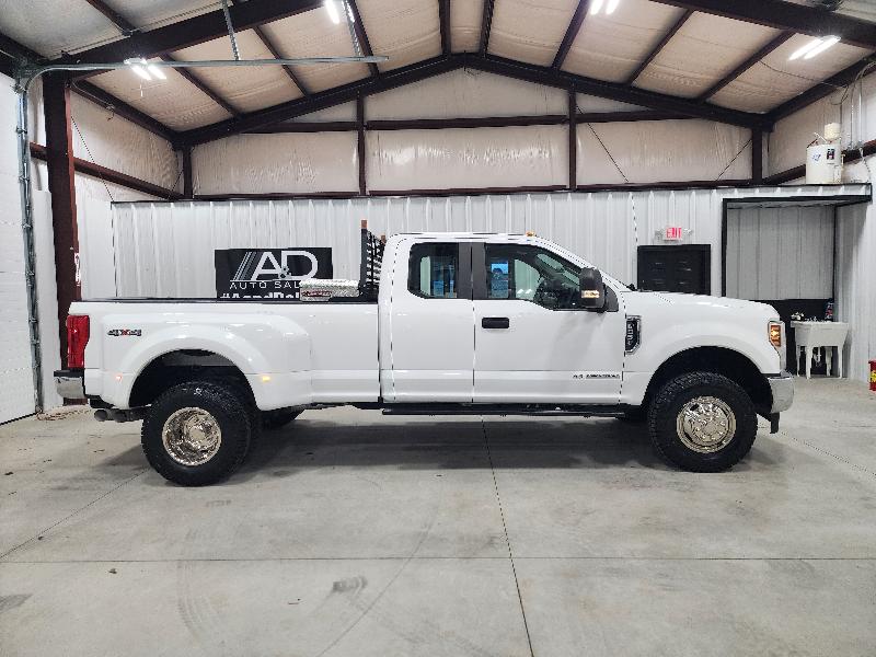 Ford Super Duty F-350 DRW XL 4WD SuperCab 8' Box 2019