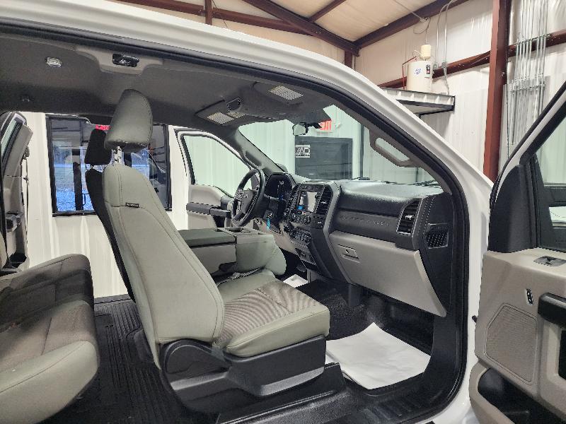 Ford Super Duty F-350 DRW XL 4WD SuperCab 8' Box 2019