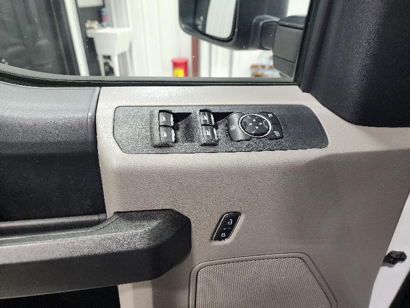 Ford Super Duty F-350 DRW XL 4WD SuperCab 8' Box 2019