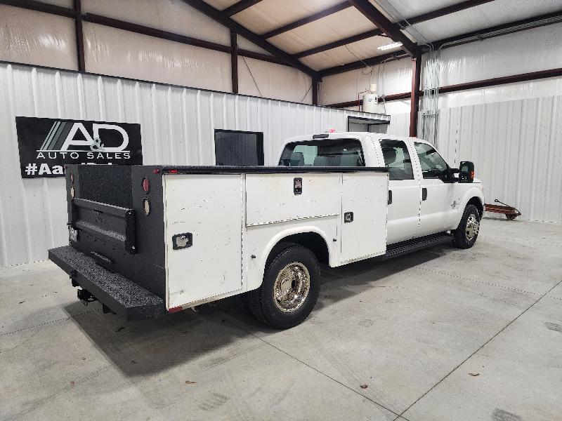 Ford Super Duty F-350 DRW 2WD Crew Cab 176" WB 60" CA Lariat 2015