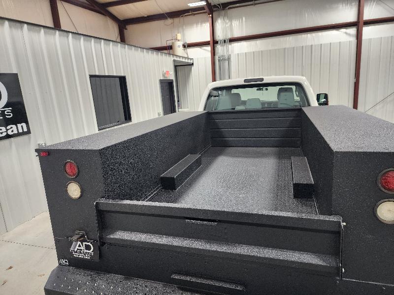 Ford Super Duty F-350 DRW 2WD Crew Cab 176" WB 60" CA Lariat 2015