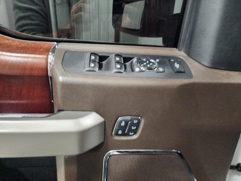 Ford Super Duty F-250 SRW King Ranch 4WD Crew Cab 8' Box 2020