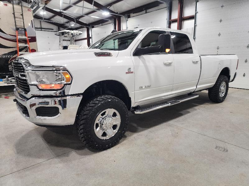 RAM 2500 Big Horn 4x4 Crew Cab 8' Box 2021