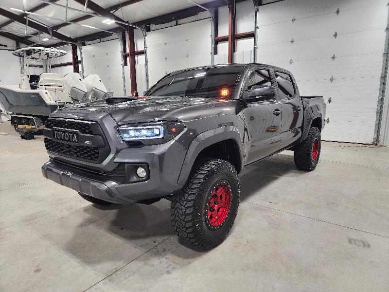 Toyota Tacoma 4WD Double Cab V6 AT TRD Sport (Natl) 2017