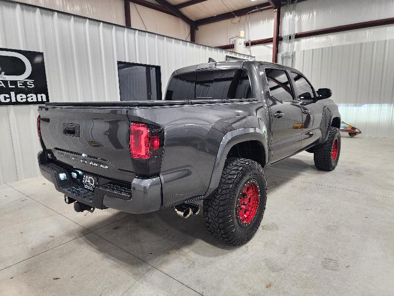 Toyota Tacoma 4WD Double Cab V6 AT TRD Sport (Natl) 2017