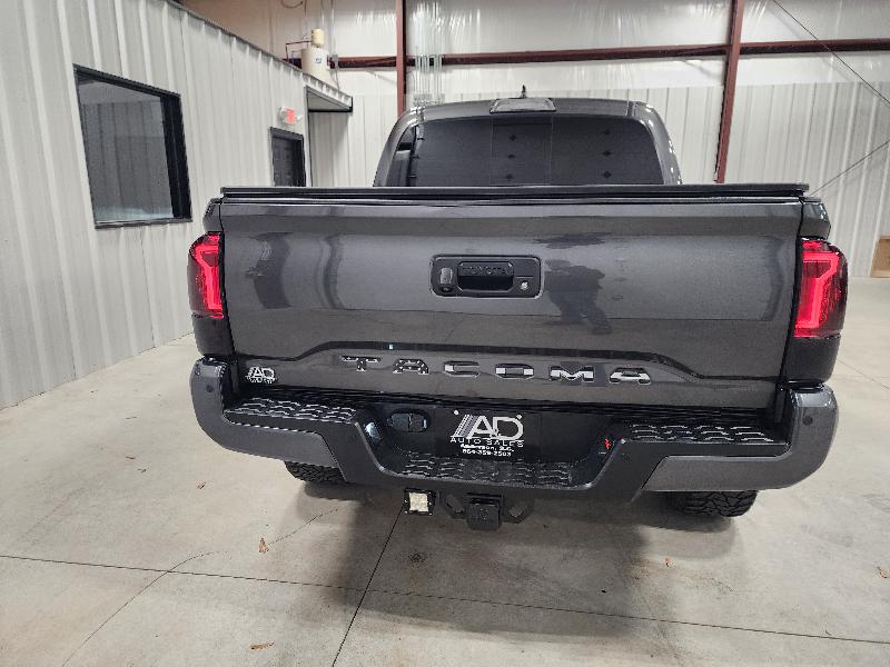 Toyota Tacoma 4WD Double Cab V6 AT TRD Sport (Natl) 2017