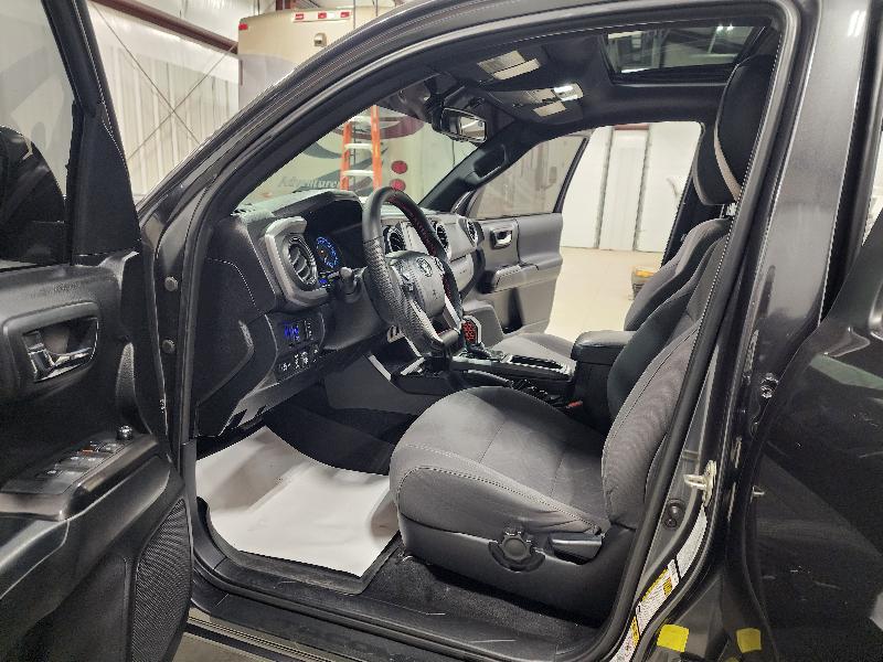 Toyota Tacoma 4WD Double Cab V6 AT TRD Sport (Natl) 2017