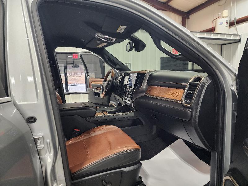 RAM 3500 Longhorn 4x4 Mega Cab 6'4" Box 2021