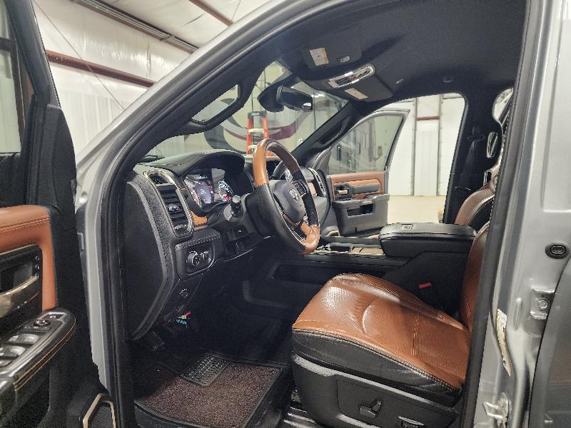 RAM 3500 Longhorn 4x4 Mega Cab 6'4" Box 2021