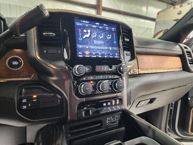 RAM 3500 Longhorn 4x4 Mega Cab 6'4" Box 2021