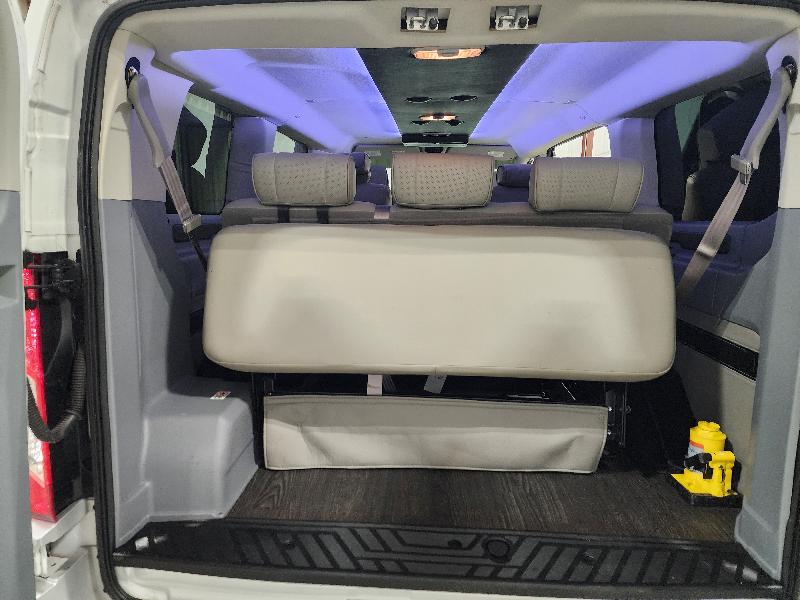 Ford Transit Wagon T-150 130" Low Roof XLT Sliding RH Dr 2017