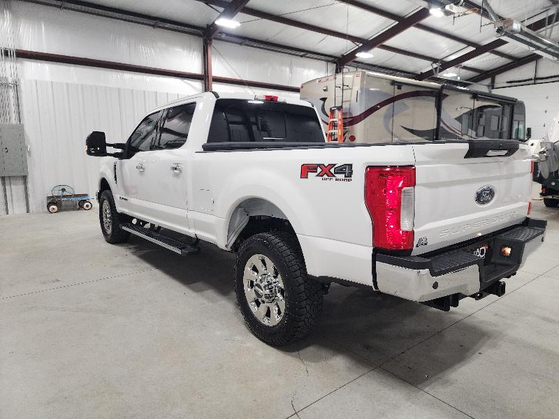 Ford Super Duty F-350 SRW 4WD Crew Cab 156" Lariat 2018