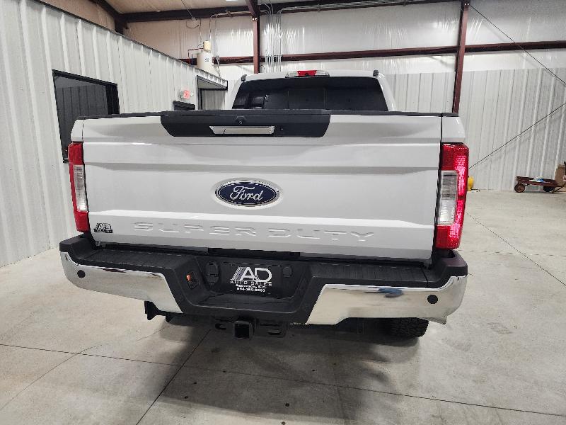 Ford Super Duty F-350 SRW 4WD Crew Cab 156" Lariat 2018