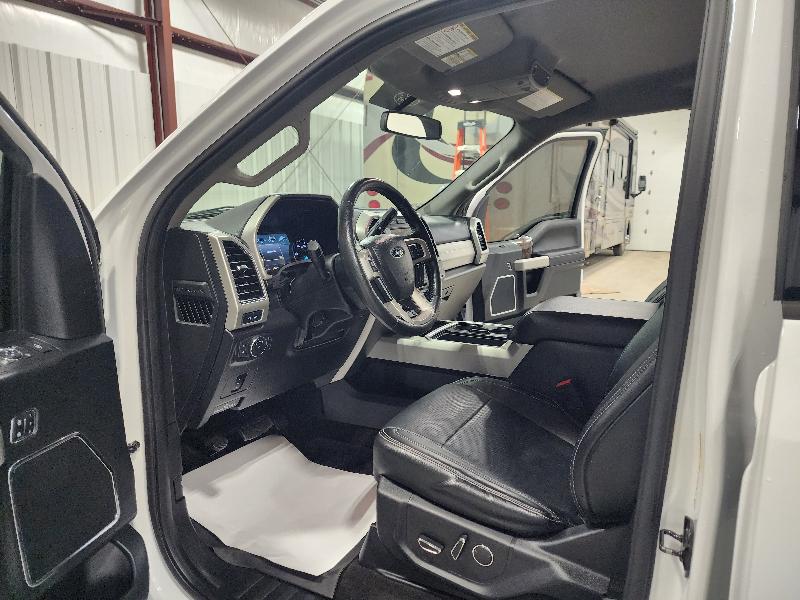 Ford Super Duty F-350 SRW 4WD Crew Cab 156" Lariat 2018