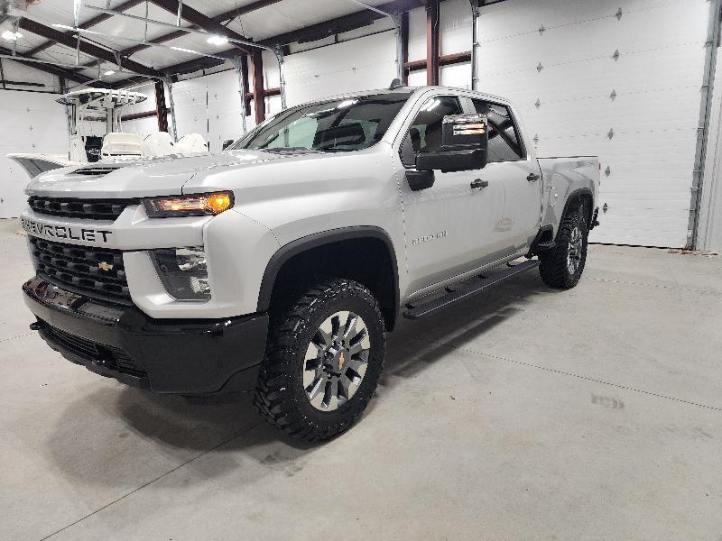 Chevrolet Silverado 2500HD 4WD Crew Cab 159" Custom 2022