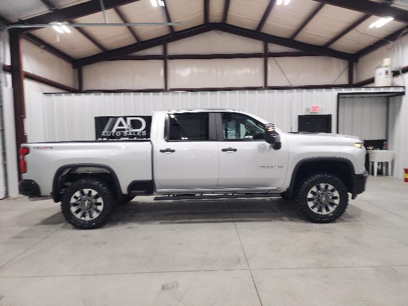 Chevrolet Silverado 2500HD 4WD Crew Cab 159" Custom 2022