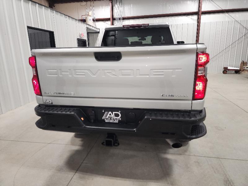 Chevrolet Silverado 2500HD 4WD Crew Cab 159" Custom 2022