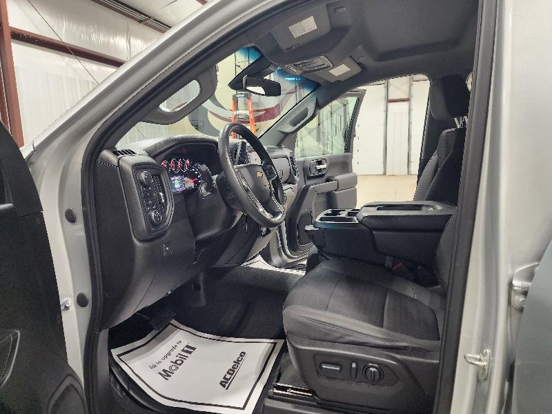 Chevrolet Silverado 2500HD 4WD Crew Cab 159" Custom 2022