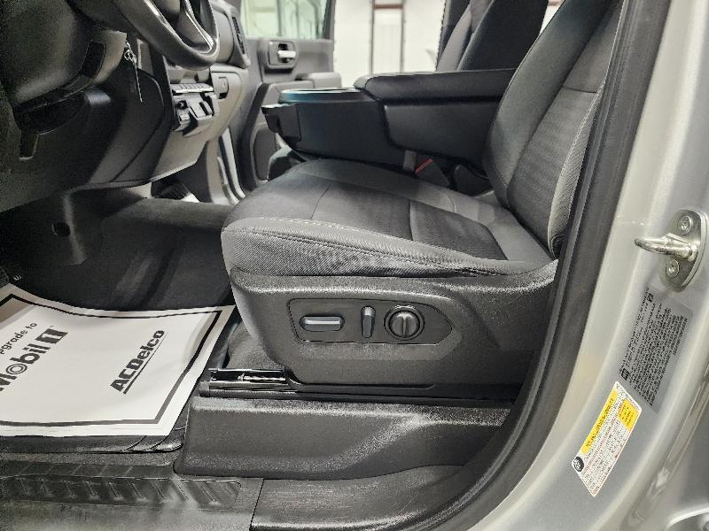 Chevrolet Silverado 2500HD 4WD Crew Cab 159" Custom 2022