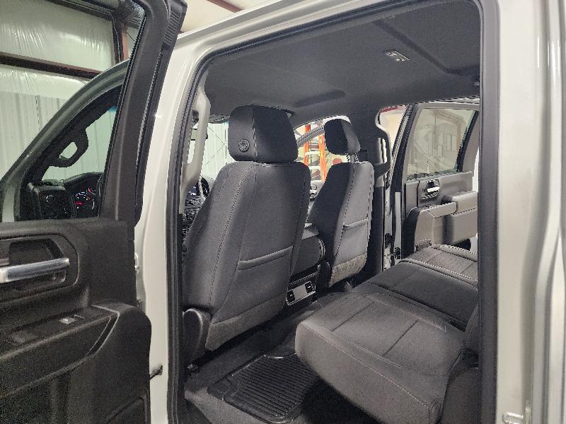 Chevrolet Silverado 2500HD 4WD Crew Cab 159" Custom 2022