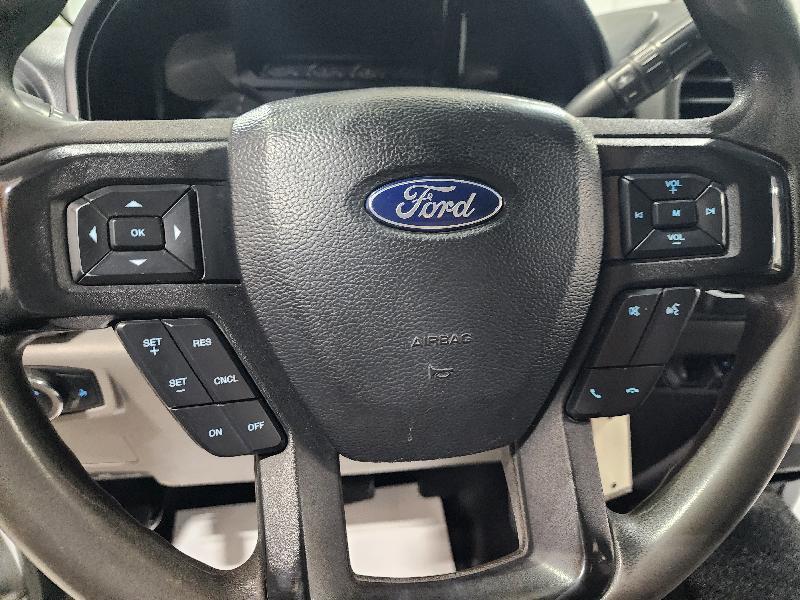 Ford Super Duty F-550 DRW 2WD Crew Cab 200" WB 84" CA XL 2019