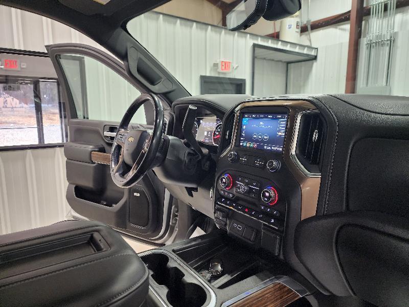 Chevrolet Silverado 3500HD 4WD Crew Cab 159" High Country 2020
