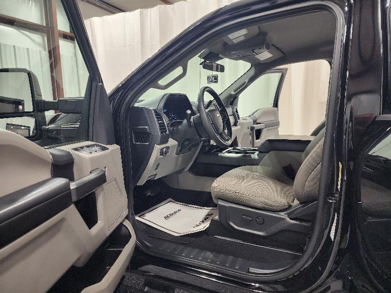 Ford Super Duty F-250 SRW XLT 4WD Crew Cab 6.75' Box 2022