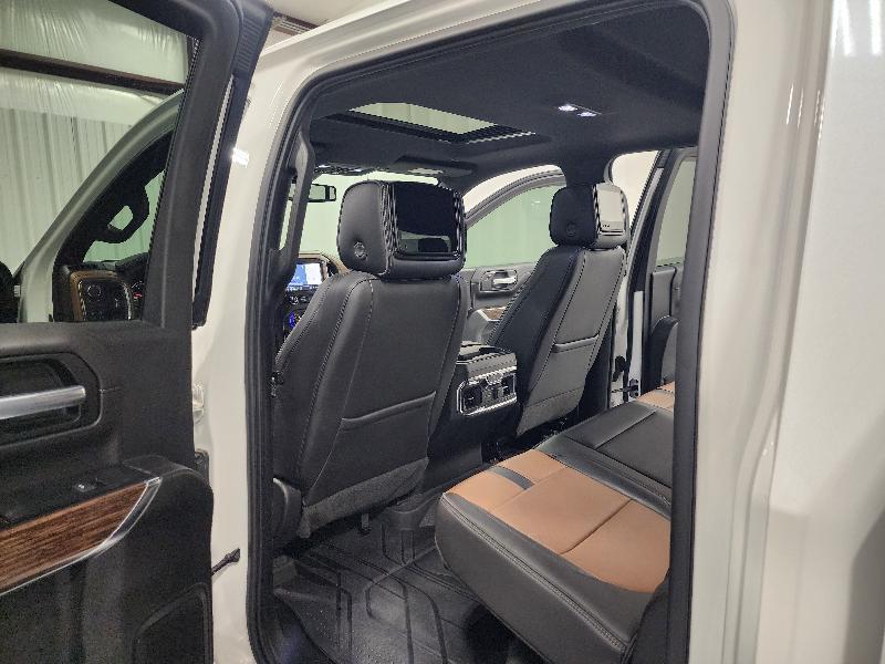 Chevrolet Silverado 1500 4WD Crew Cab 147" High Country 2019