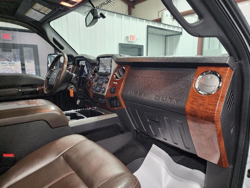 Ford Super Duty F-250 SRW 4WD Crew Cab 156" King Ranch 2016