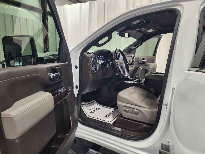 GMC Sierra 3500HD 4WD Crew Cab 159" SLT 2022