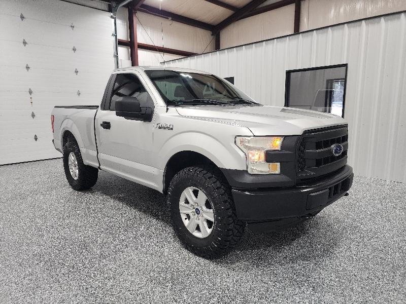 Ford F-150 4WD Reg Cab 141" XL 2016
