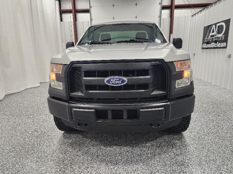 Ford F-150 4WD Reg Cab 141" XL 2016