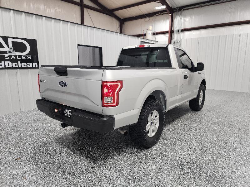 Ford F-150 4WD Reg Cab 141" XL 2016