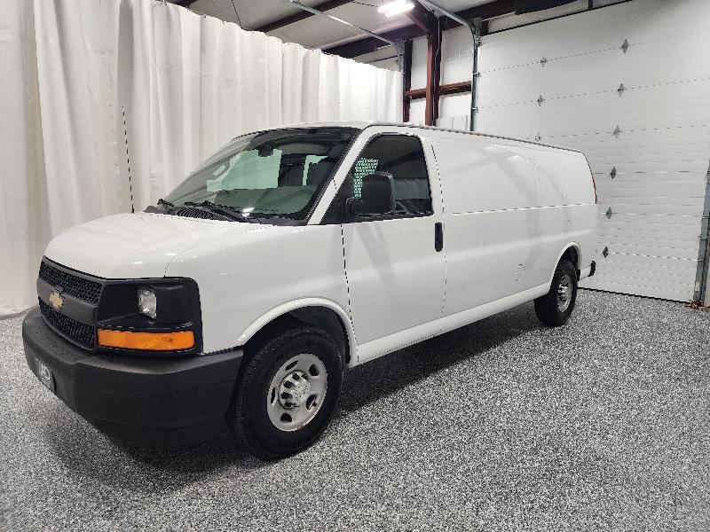 Chevrolet Express Cargo Van RWD 2500 155" 2017