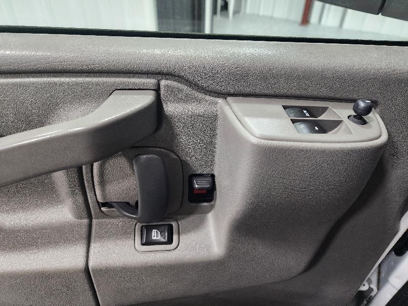 Chevrolet Express Cargo Van RWD 2500 155" 2017